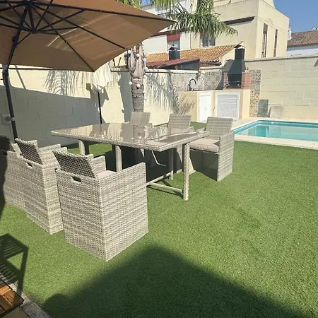 Seville, Pool, Parking Gines